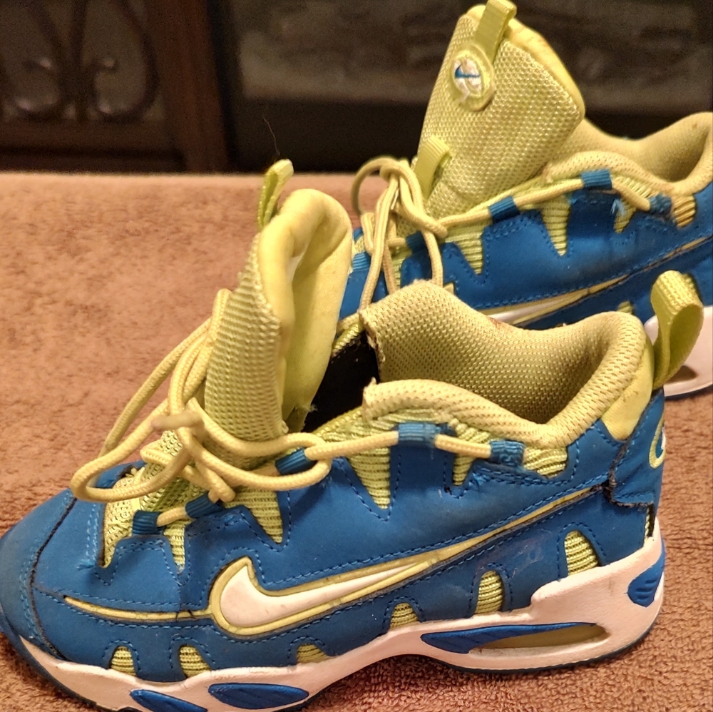 Kids Sneakers
